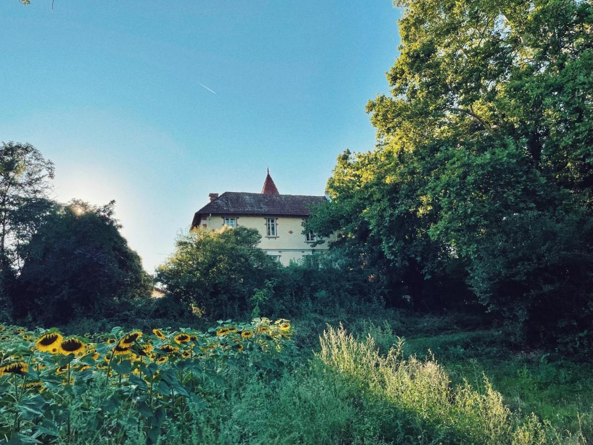 Petit Chateau Le Piot Bed & Breakfast Fleurance Екстериор снимка