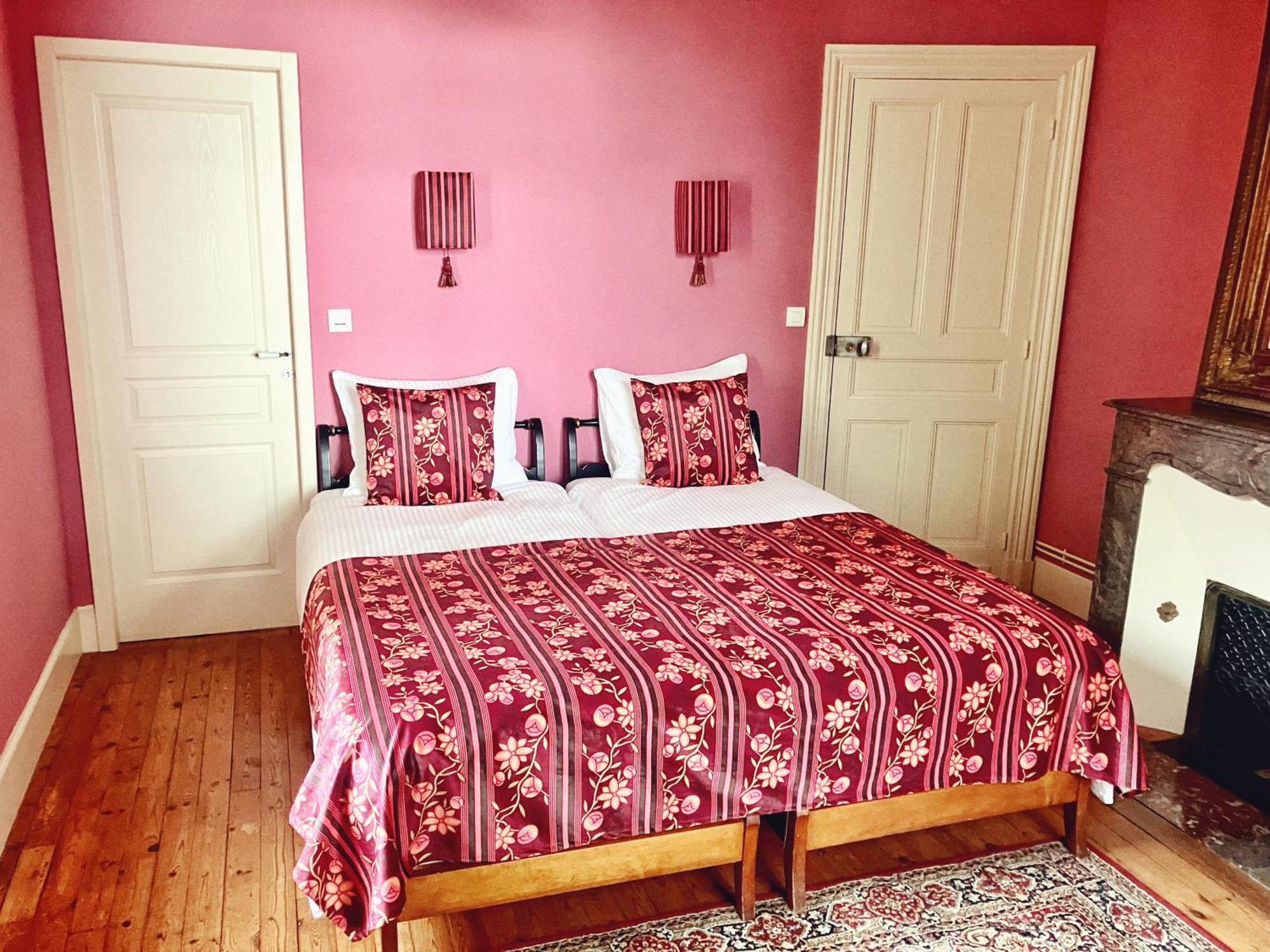 Petit Chateau Le Piot Bed & Breakfast Fleurance Екстериор снимка