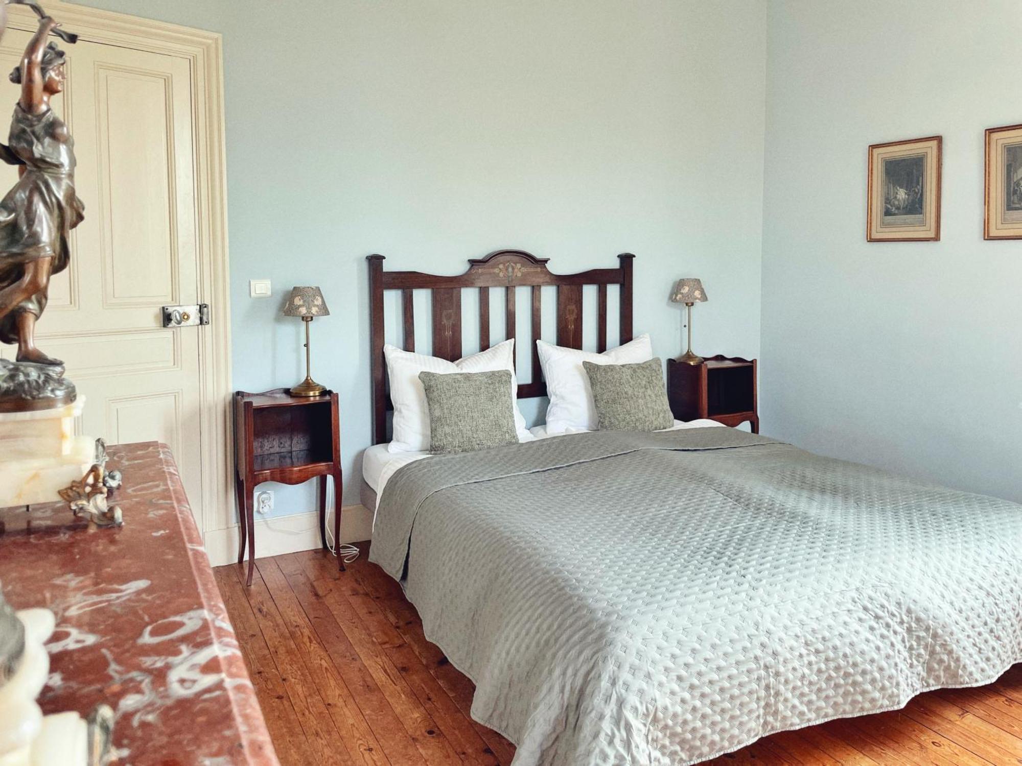 Petit Chateau Le Piot Bed & Breakfast Fleurance Екстериор снимка