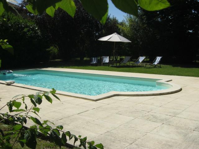 Petit Chateau Le Piot Bed & Breakfast Fleurance Екстериор снимка