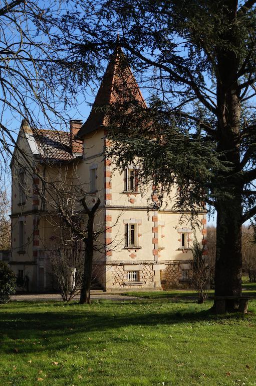 Petit Chateau Le Piot Bed & Breakfast Fleurance Екстериор снимка
